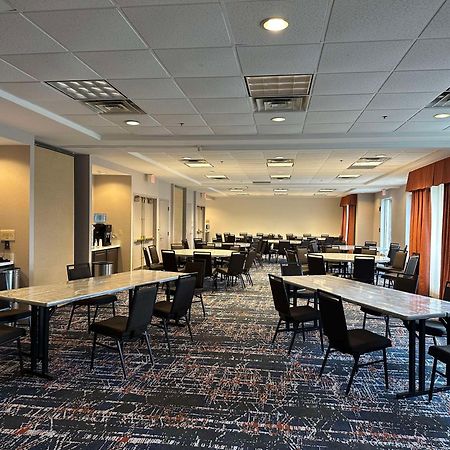 Hilton Garden Inn Oakbrook Terrace Eksteriør billede