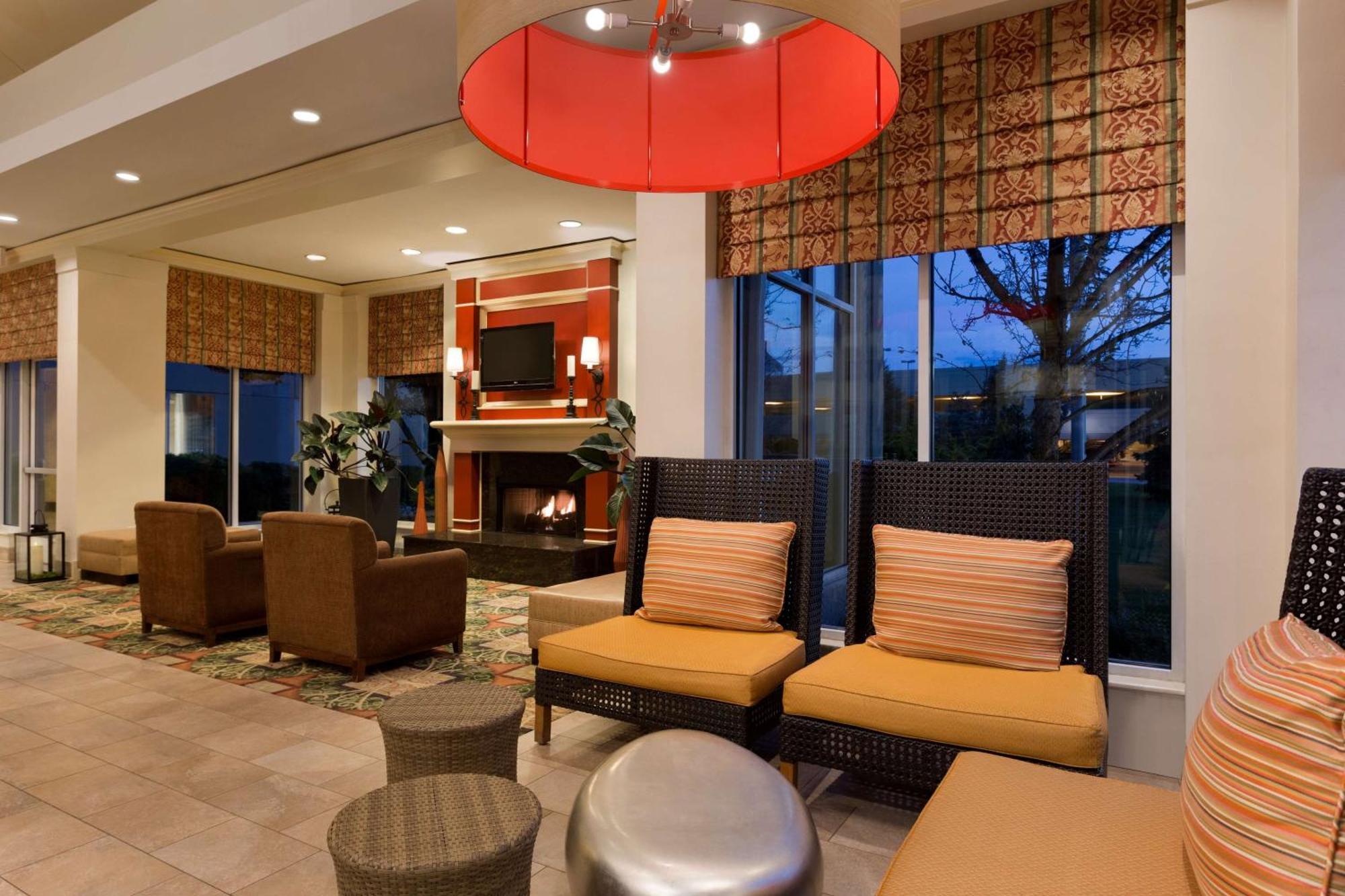Hilton Garden Inn Oakbrook Terrace Eksteriør billede