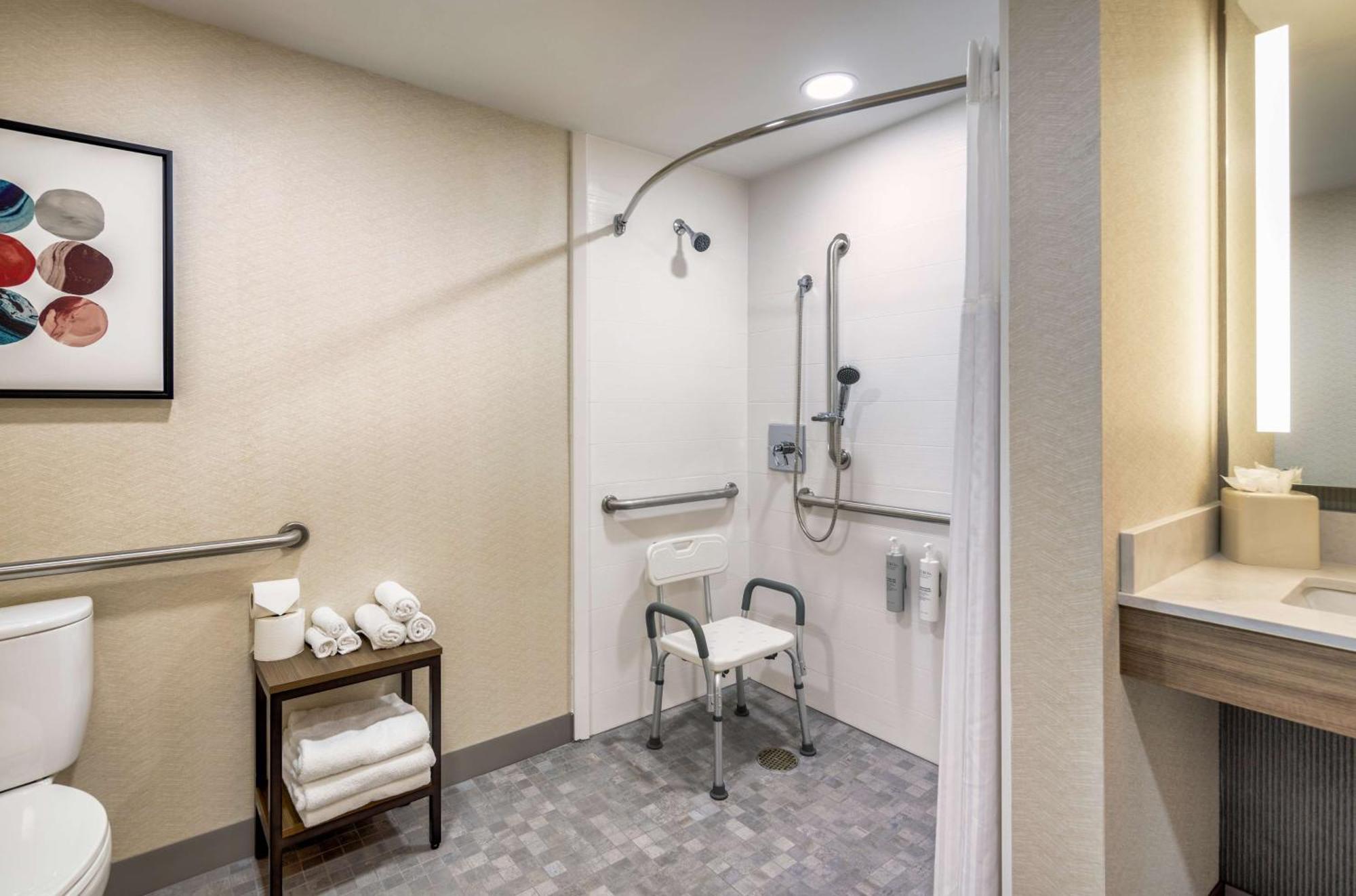 Hilton Garden Inn Oakbrook Terrace Eksteriør billede