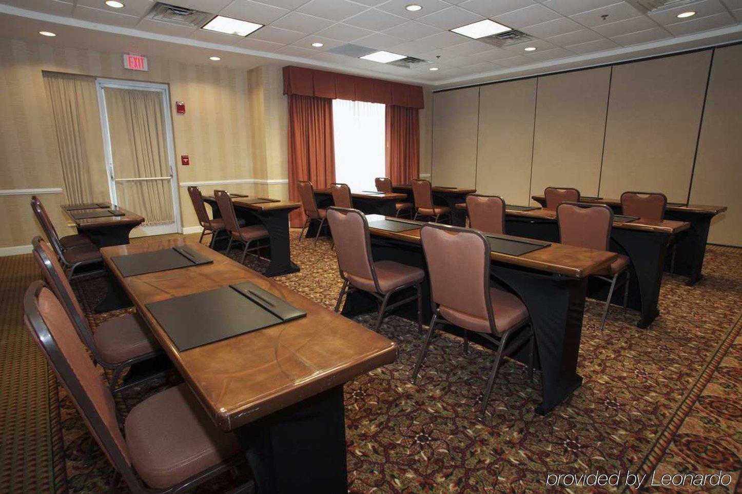 Hilton Garden Inn Oakbrook Terrace Eksteriør billede